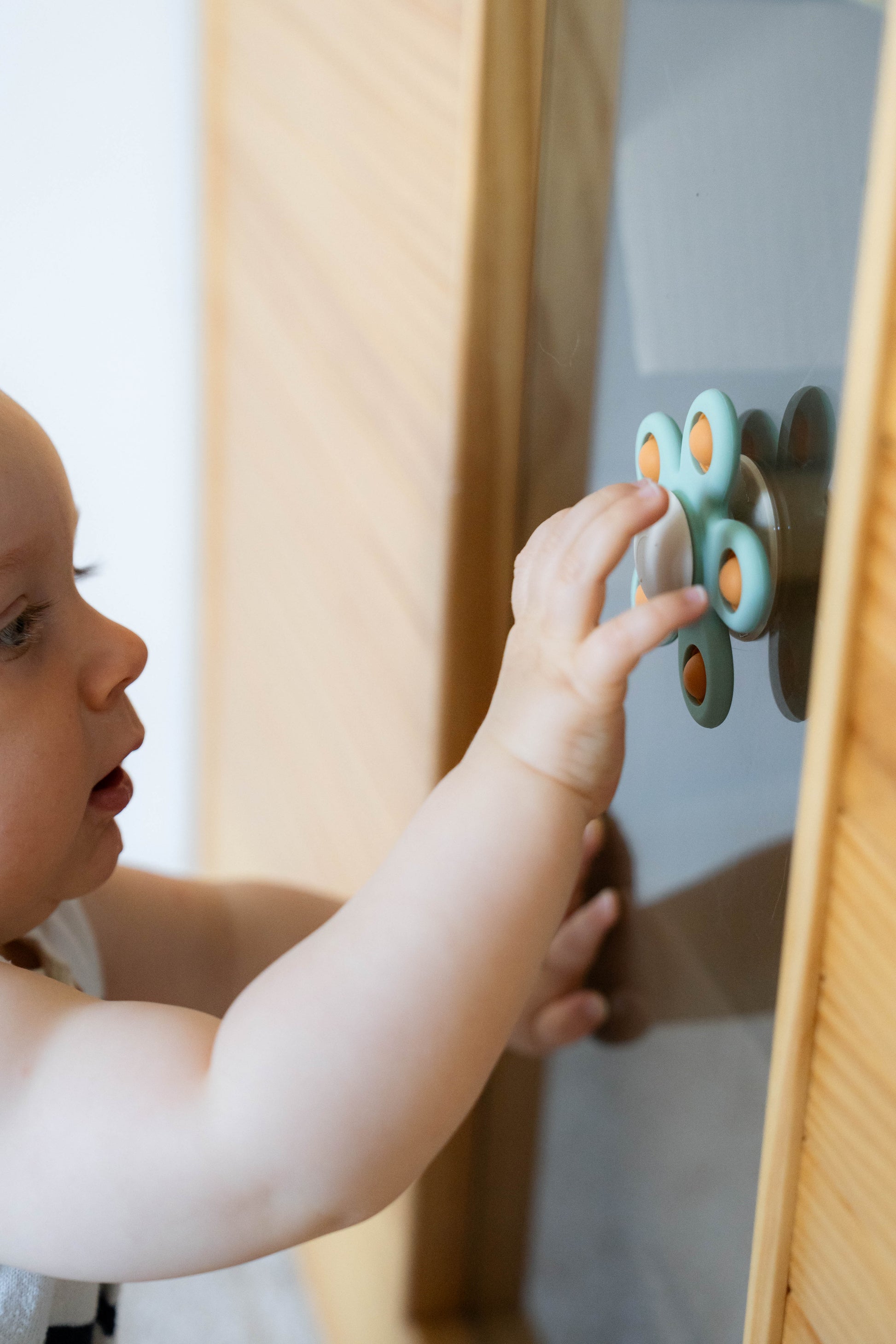 Babyspielzeug 9–12 Monate Blumen Spinner für Hand Auge Koordination und Feinmotorik